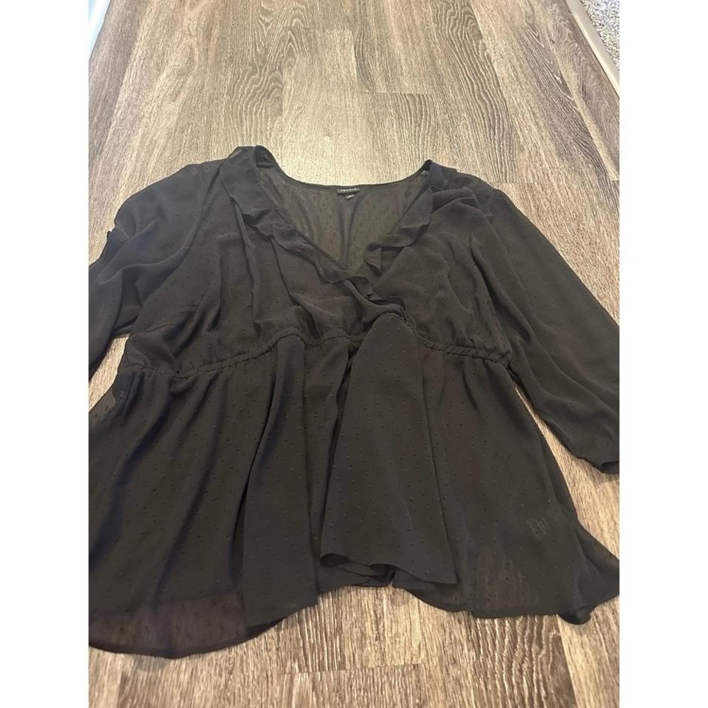 Torrid Black Swiss Dot Ruffle V-Neck 3/4 Sleeve Peplum Blouse Top
